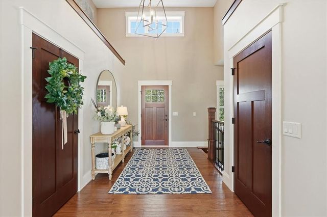 977 McGregor Drive, Eau Claire, WI 54703