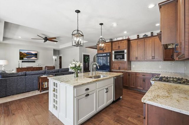 977 McGregor Drive, Eau Claire, WI 54703