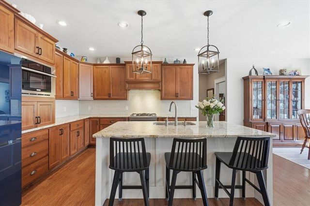 977 McGregor Drive, Eau Claire, WI 54703