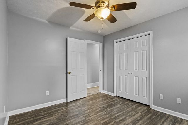 1990 Fair Oaks Drive, Lexington, KY 40504