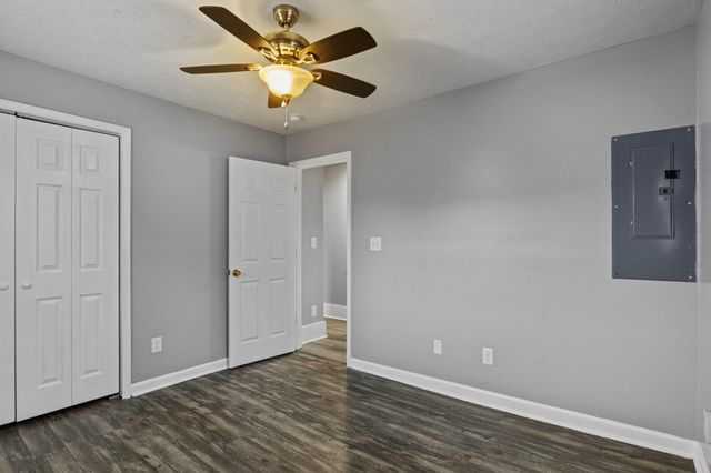 1990 Fair Oaks Drive, Lexington, KY 40504