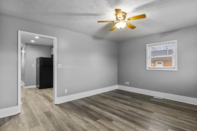 1990 Fair Oaks Drive, Lexington, KY 40504