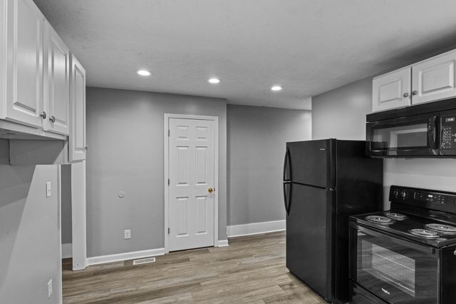 1990 Fair Oaks Drive, Lexington, KY 40504