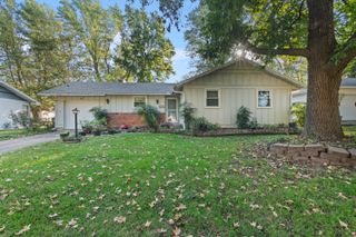 1254 South Belcrest Avenue, Springfield, MO 65804