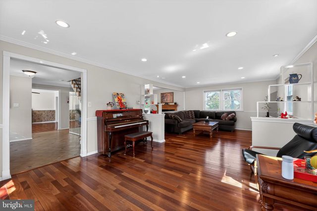 515 GARWOOD DR, Cherry Hill, NJ 08003