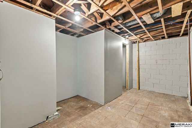 907 W 31 Avenue, Bellevue, NE 68005