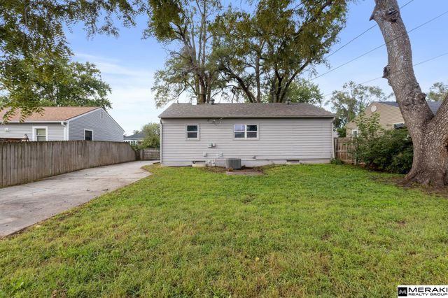 907 W 31 Avenue, Bellevue, NE 68005