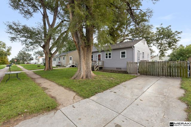 907 W 31 Avenue, Bellevue, NE 68005