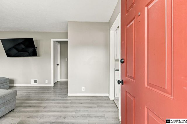 907 W 31 Avenue, Bellevue, NE 68005