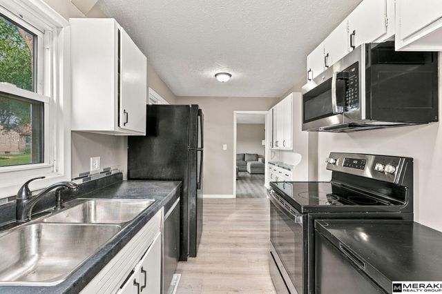 907 W 31 Avenue, Bellevue, NE 68005