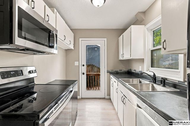 907 W 31 Avenue, Bellevue, NE 68005