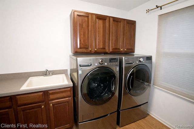 48318 Manhattan Circle, Canton, MI 48188