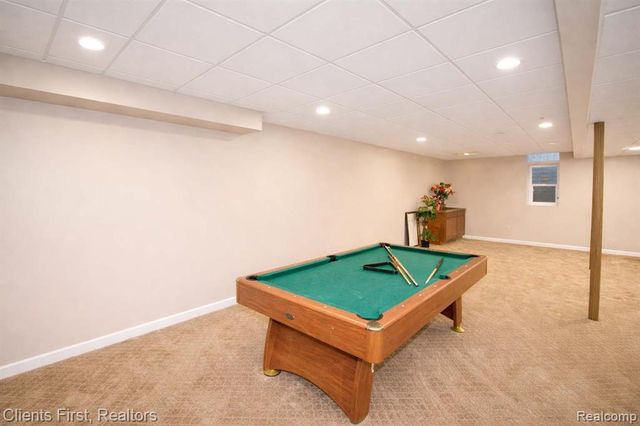 48318 Manhattan Circle, Canton, MI 48188