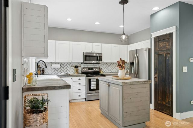 6909 135th Street SE, Snohomish, WA 98296