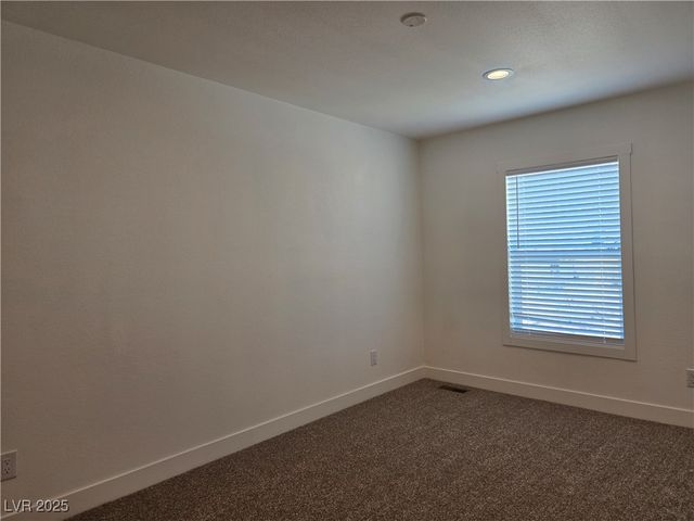 5500 Blackrock Avenue, Pahrump, NV 89060