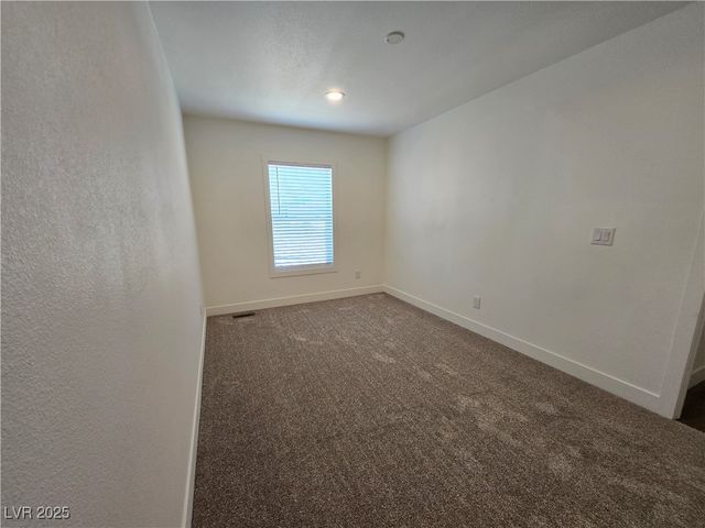 5500 Blackrock Avenue, Pahrump, NV 89060