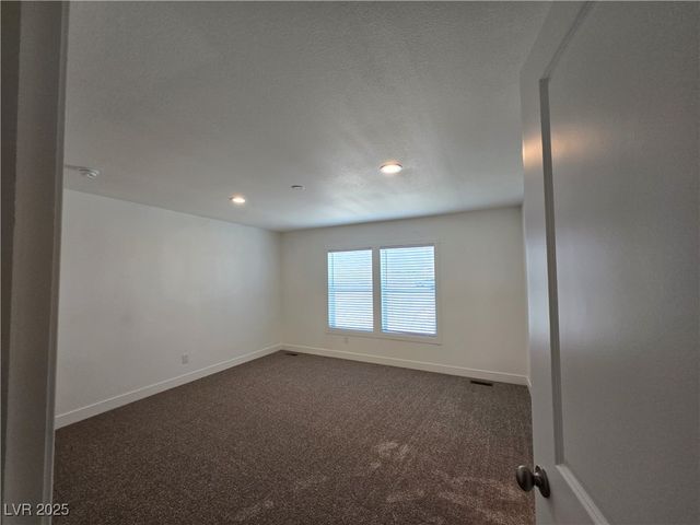 5500 Blackrock Avenue, Pahrump, NV 89060