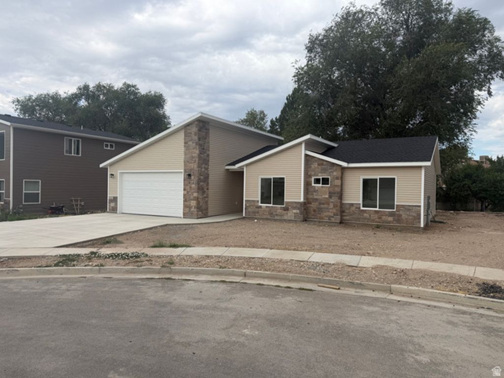 171 S 50 W, Clearfield, UT 84015