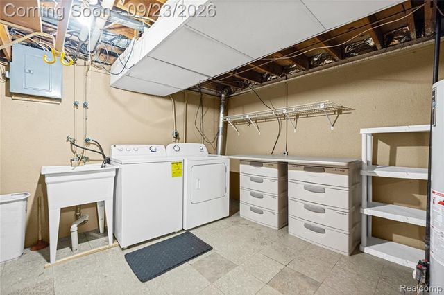 34720 Bock Street, Westland, MI 48185