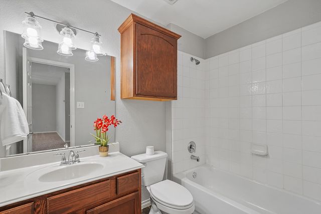 1153 King George Lane, Savannah, TX 76227