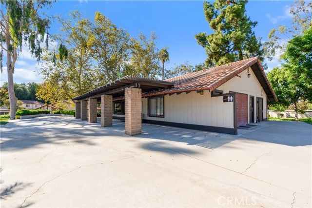 8828 Amigos, Riverside, CA 92504