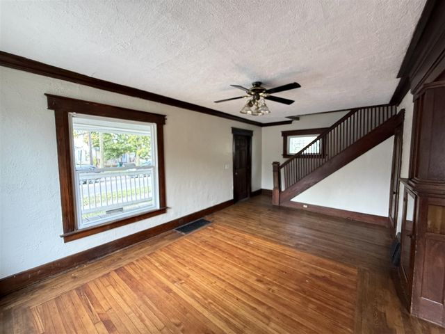 329 S Clemens Avenue, Lansing, MI 48912