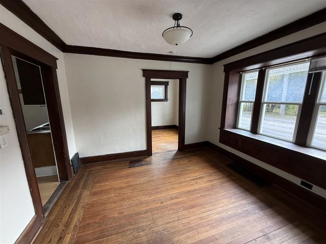 329 S Clemens Avenue, Lansing, MI 48912