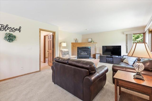 11273 N Eagle Lake Boulevard, Maple Grove, MN 55369