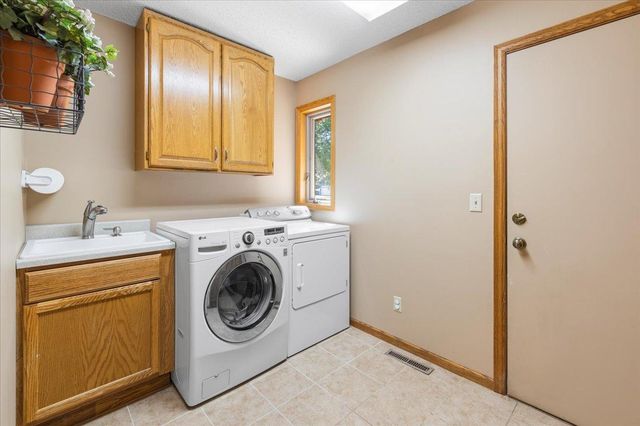 11273 N Eagle Lake Boulevard, Maple Grove, MN 55369