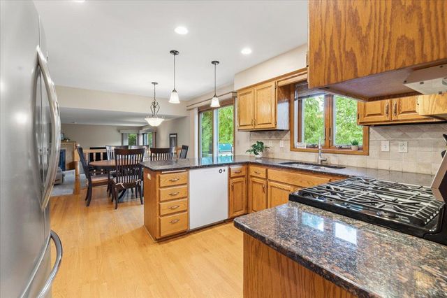 11273 N Eagle Lake Boulevard, Maple Grove, MN 55369