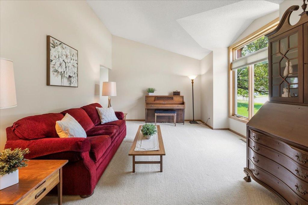 11273 N Eagle Lake Boulevard, Maple Grove, MN 55369 — photo 2