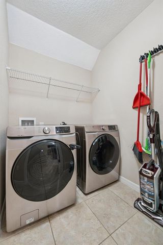 14025 LONECREEK AVENUE, Orlando, FL 32828