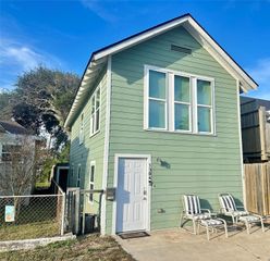 1304 Ursuline Street, Galveston, TX 77550