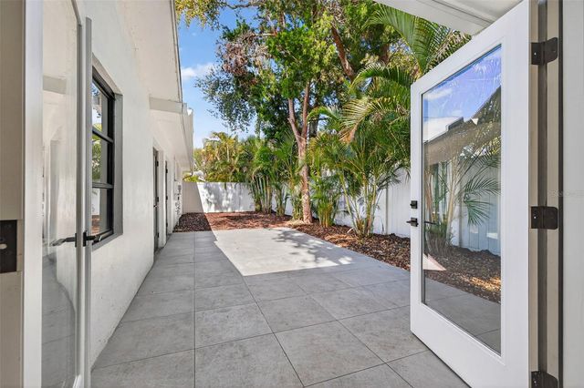 181 20TH AVENUE N, St Petersburg, FL 33704