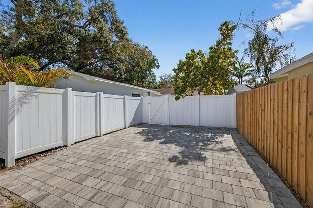 181 20TH AVENUE N, St Petersburg, FL 33704