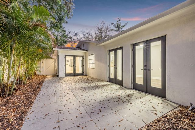 181 20TH AVENUE N, St Petersburg, FL 33704