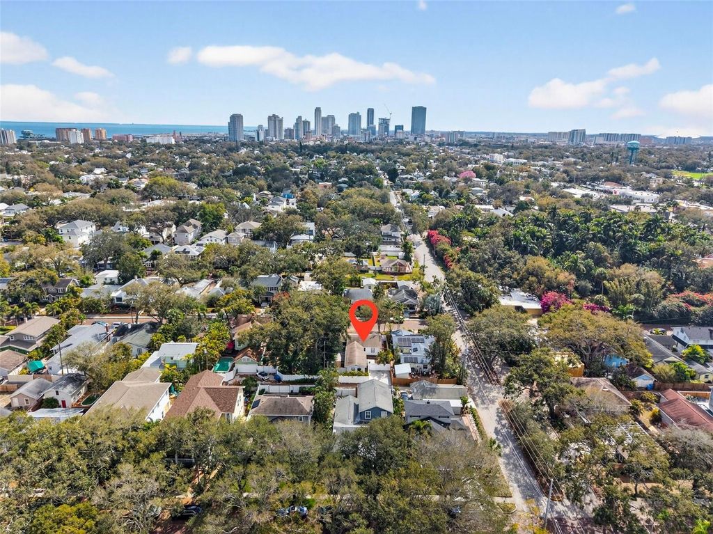 Image 35 of property listing at 181 20TH AVENUE N, St Petersburg, FL 33704