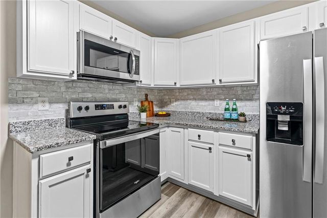 3637 Oakland Spring Court, Snellville, GA 30039