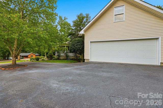 107 Shawnee Trail, Maiden, NC 28650