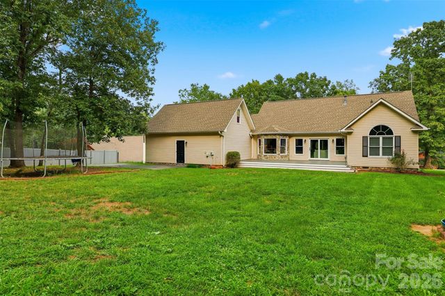 107 Shawnee Trail, Maiden, NC 28650