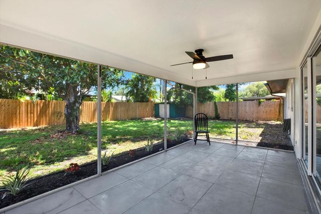 980 5TH AVENUE NE, Largo, FL 33770