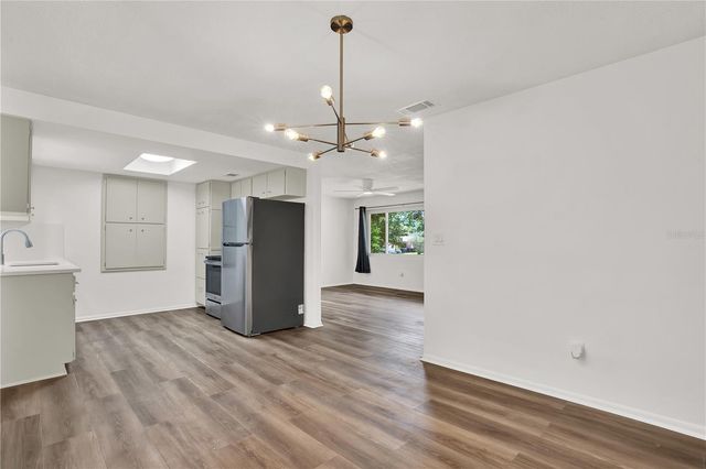 980 5TH AVENUE NE, Largo, FL 33770