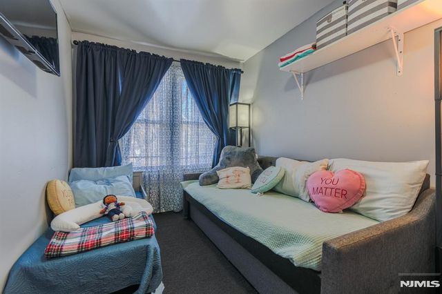 39 Hobart Street, Ridgefield Park, NJ 07660