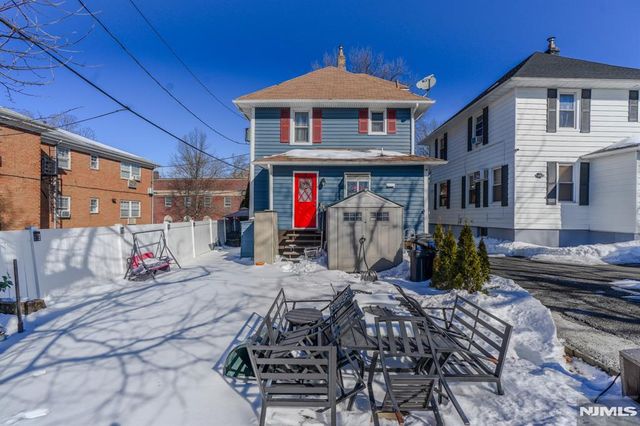 39 Hobart Street, Ridgefield Park, NJ 07660