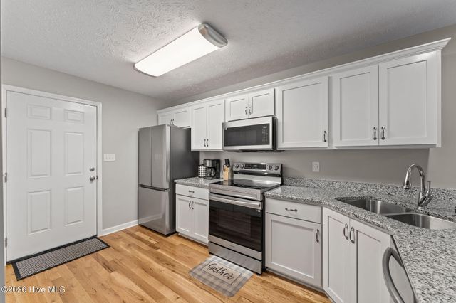 106 Walnut Avenue, Hamlet, NC 28345