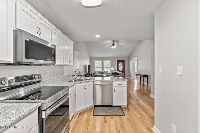 106 Walnut Avenue, Hamlet, NC 28345
