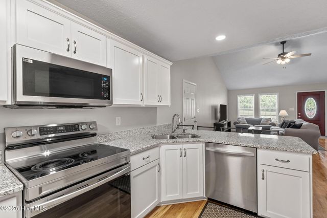 106 Walnut Avenue, Hamlet, NC 28345