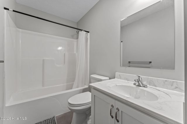 106 Walnut Avenue, Hamlet, NC 28345