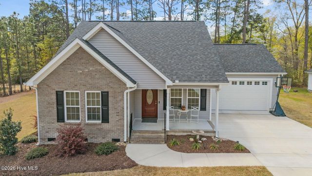 106 Walnut Avenue, Hamlet, NC 28345