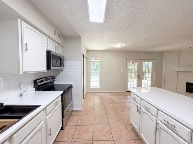 5608 Cherilee Lane, Haltom City, TX 76148